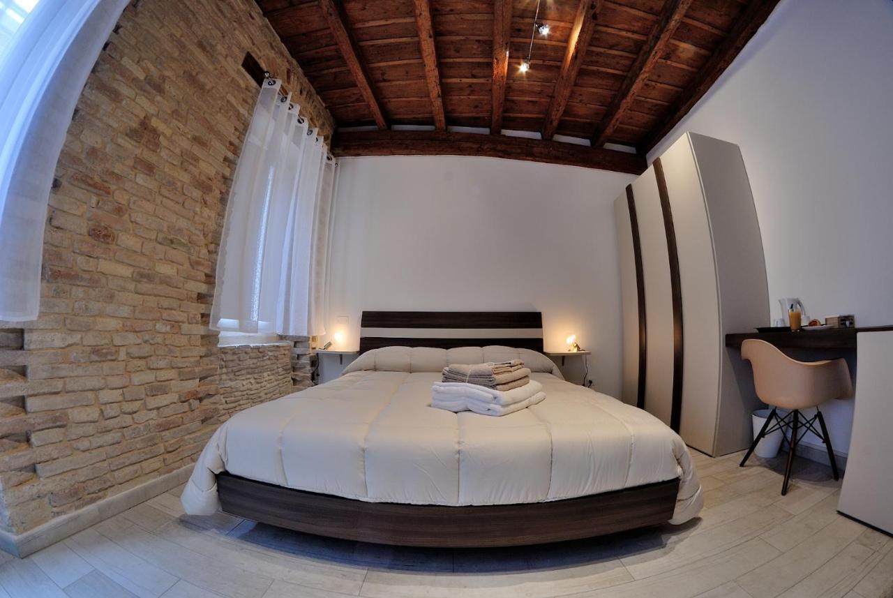 B&B Del Corso Loreto Ngoại thất bức ảnh